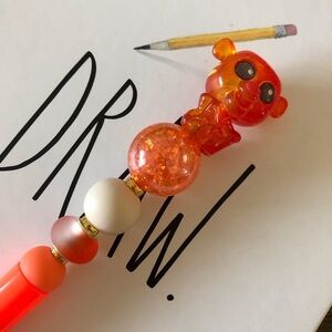 Disney Doorables: Winnie the Pooh: Tigger handmade beaded pen
